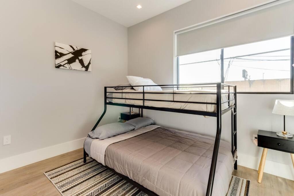 Modern 4 Bedroom Masterpiece With Rooftop Deck