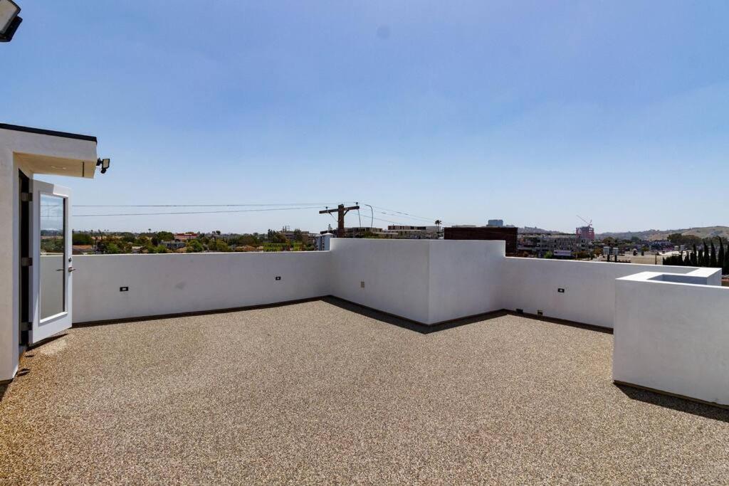 Сasa de vacaciones Modern 4 Bedroom Masterpiece With Rooftop Deck *