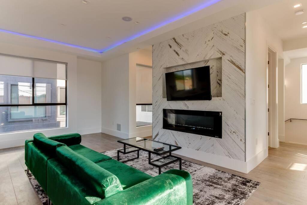 Сasa de vacaciones Modern 4 Bedroom Masterpiece With Rooftop Deck