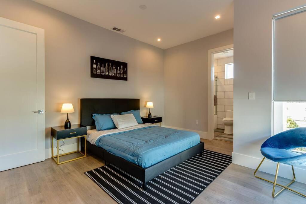 Сasa de vacaciones Modern 4 Bedroom Masterpiece With Rooftop Deck *