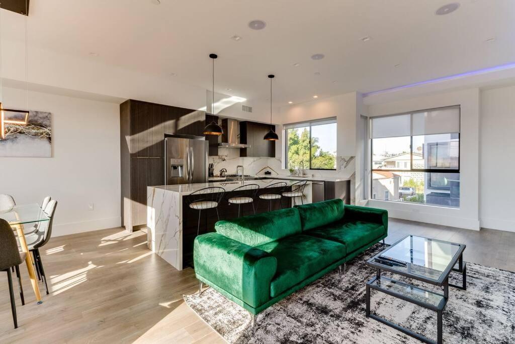 Modern 4 Bedroom Masterpiece With Rooftop Deck * Los Ángeles